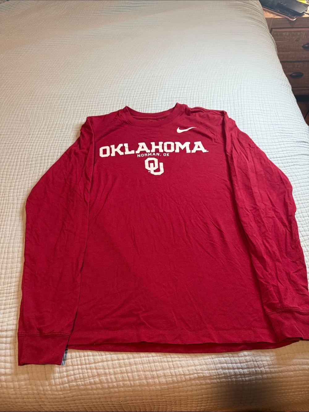 Men’s Nike Red Oklahoma Long Sleeve Shirt with OU Logo
